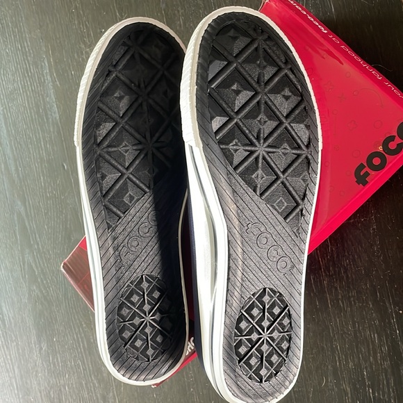 PSU sneakers - Picture 2 of 5